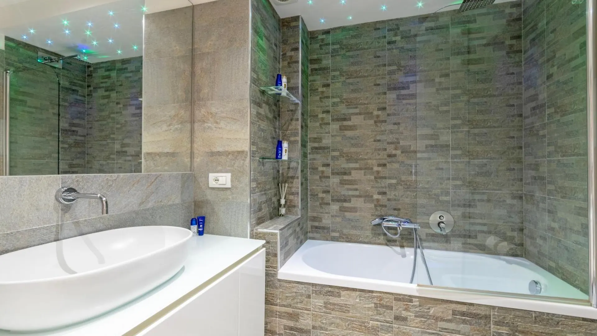 Peaceful Retreat In Central Rome